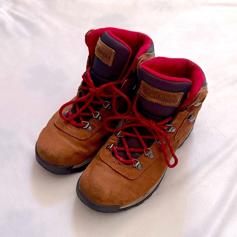 Columbia hiking boots